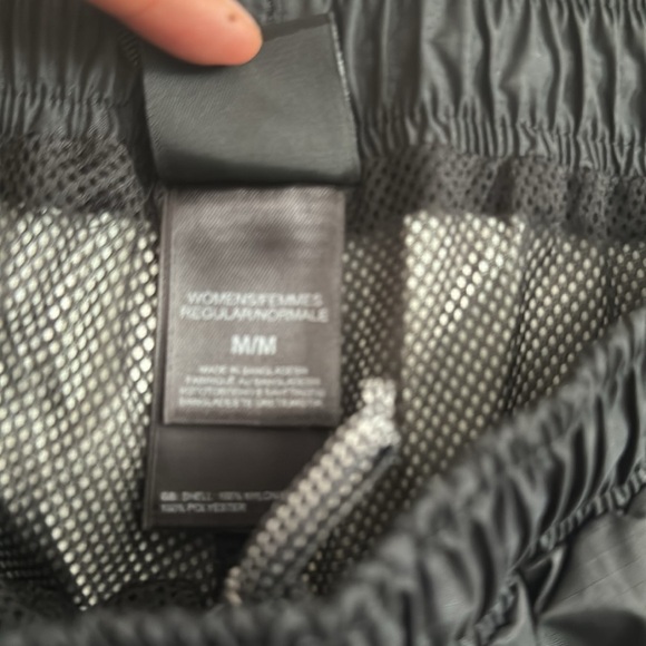 EUC- North Face Hyvent Waterproof Pants - Picture 3 of 3